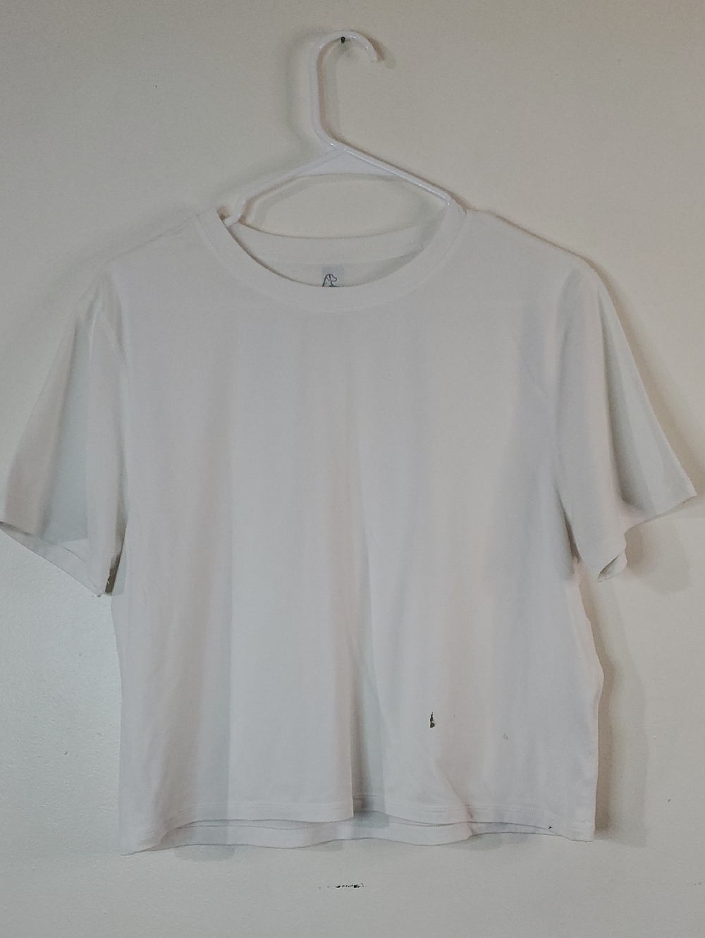 Rhoback Cropped Boxy White Crewneck Tee Size Medium Athleisure Basic